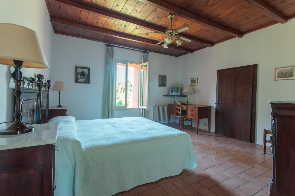Agriturismo Il Pettirosso Casa de hóspedes Forlì Exterior foto